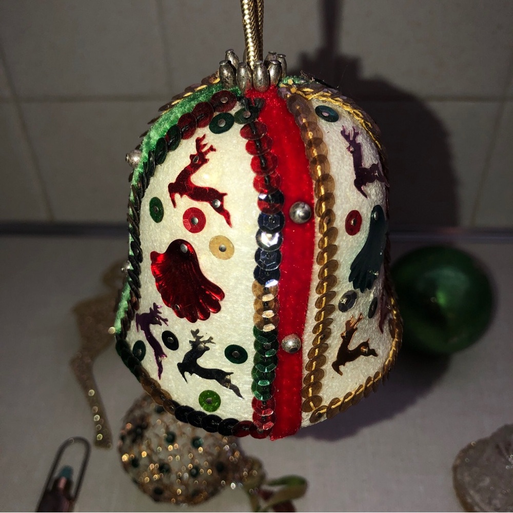 Vintage Christmas Ornament Lot (13) Glittery sequins‎